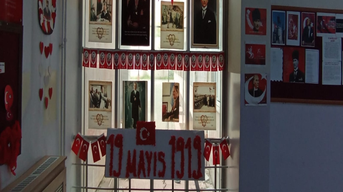 19 Mayıs Atatürk'ü Anma Gençlik ve Spor Bayramı Pano Çalışması